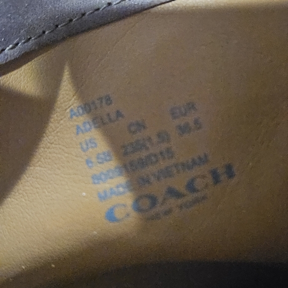 COACH Adella Burnished Calf Leather Taupe Grey Chain Flat Ankle Boots. Size 6.5 - Picture 16 of 16